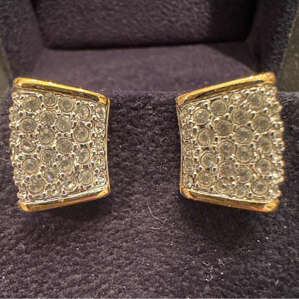 Gorgeous gold-tone and crystal earrings